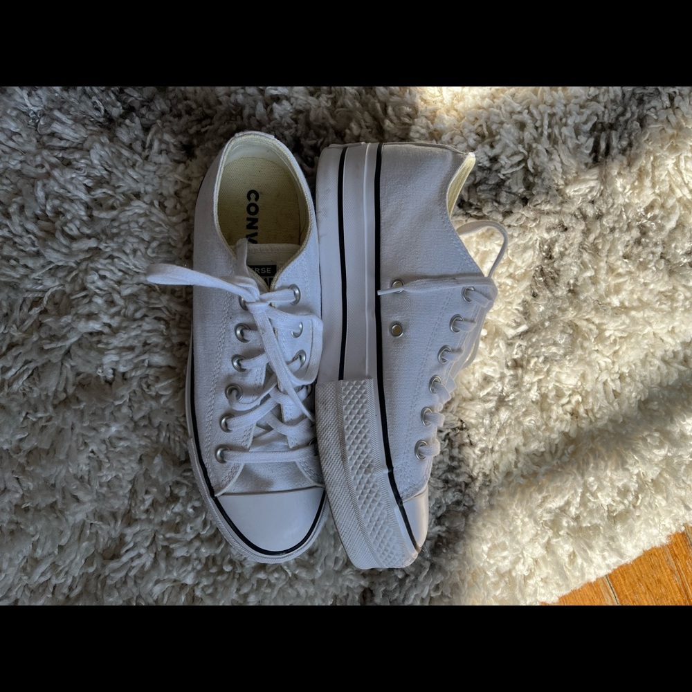 WHITE PLATFORM CONVERSE